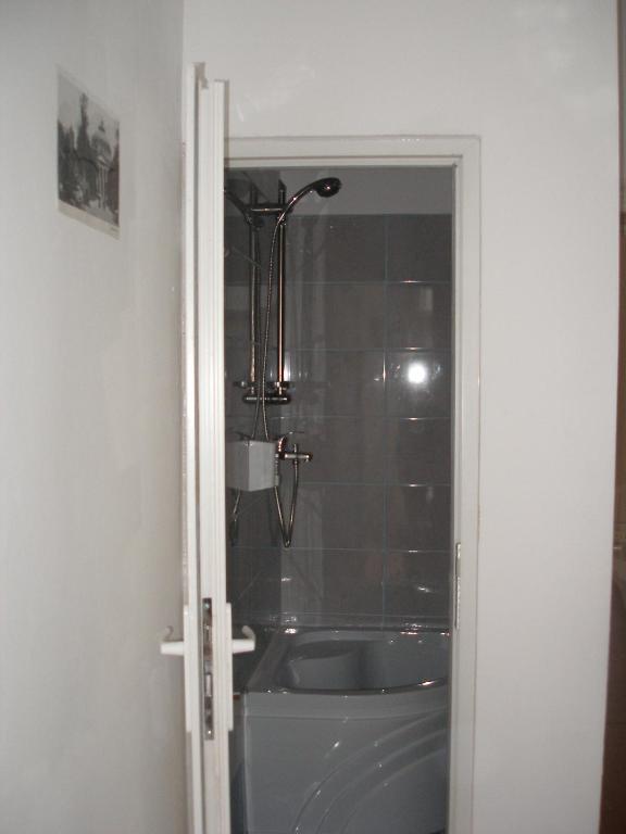 Kretan Hostel Bucarest Camera foto